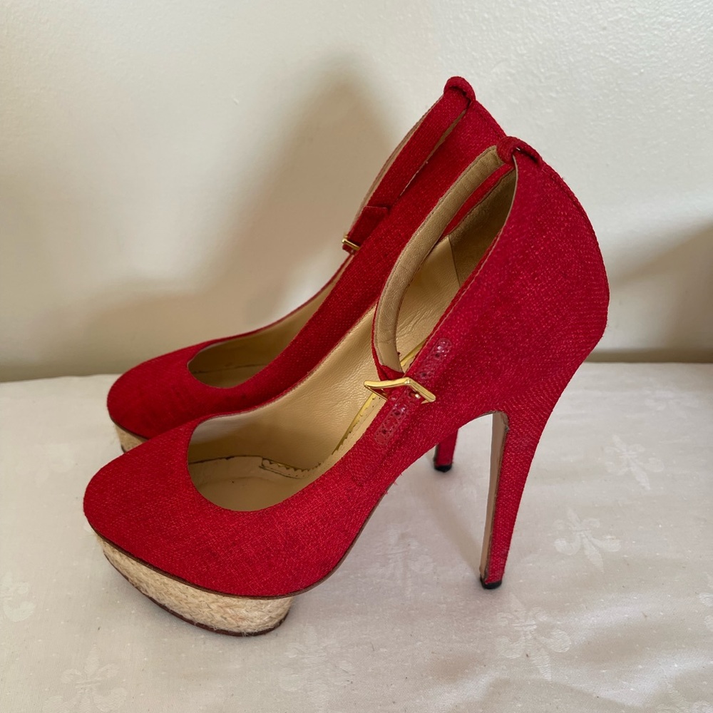 VERO CUOIO Red High Heels Shoes